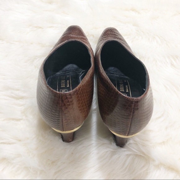 •Bruno Magli Brown Reptile Print Heels• - Picture 4 of 6